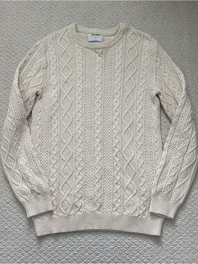 Old Navy Cream Cable Knit Pullover Sweater